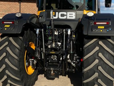 JCB 4220