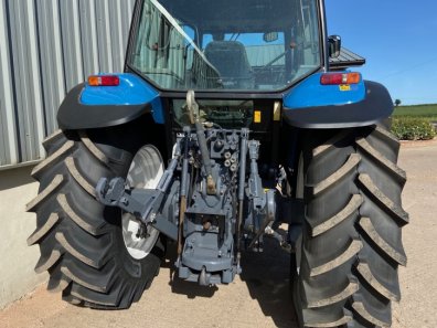 New Holland 8560