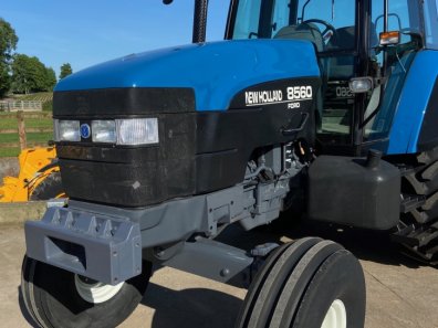New Holland 8560