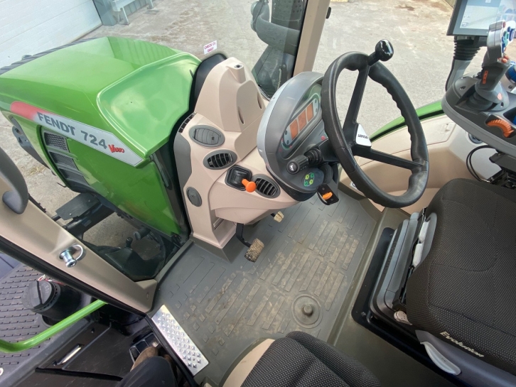 Fendt 724 Profi-Plus