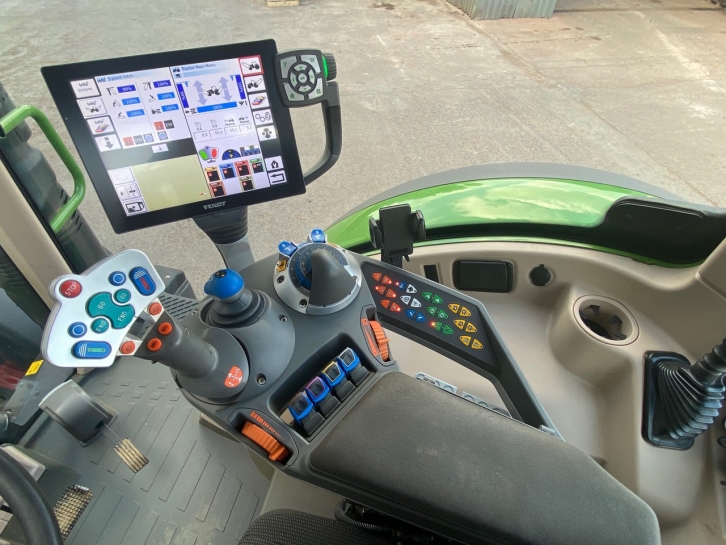Fendt 724 Profi-Plus