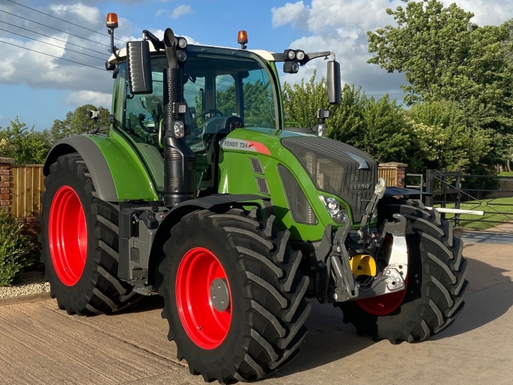 Fendt 724 Profi-Plus