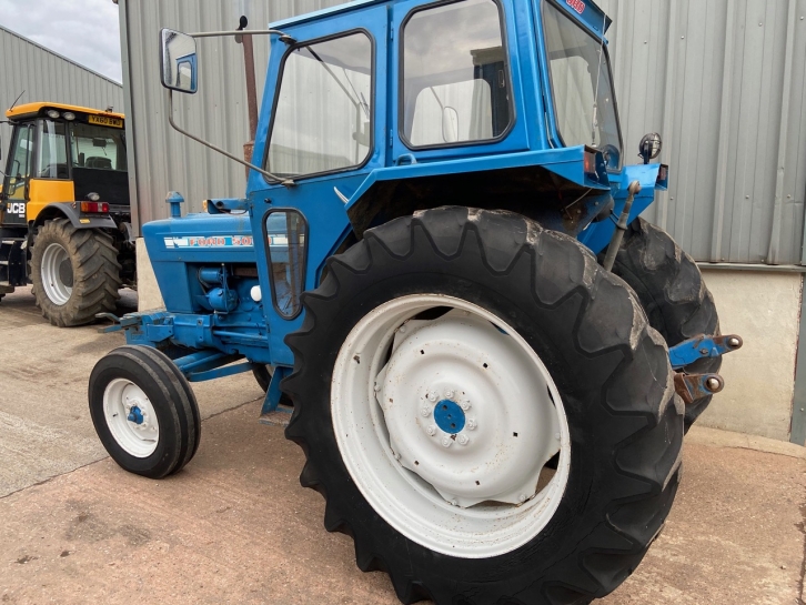 Ford 5000