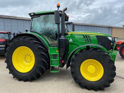 John Deere 6215R Ultimate Edition