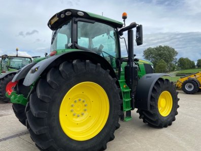 John Deere 6215R Ultimate Edition