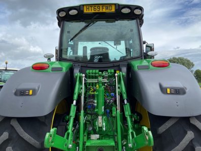 John Deere 6215R Ultimate Edition