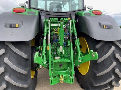 John Deere 6215R Ultimate Edition
