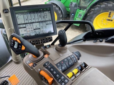 John Deere 6215R Ultimate Edition