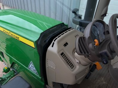 John Deere 6215R Ultimate Edition