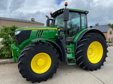 John Deere 6215R Ultimate Edition