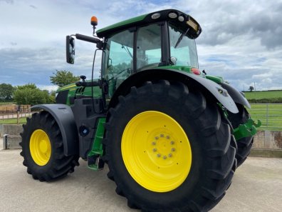 John Deere 6215R Ultimate Edition