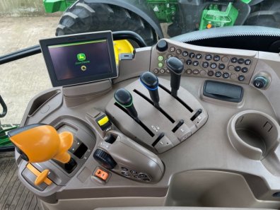 John Deere 6155R