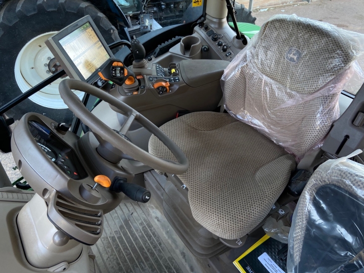 John Deere 6155R Premium