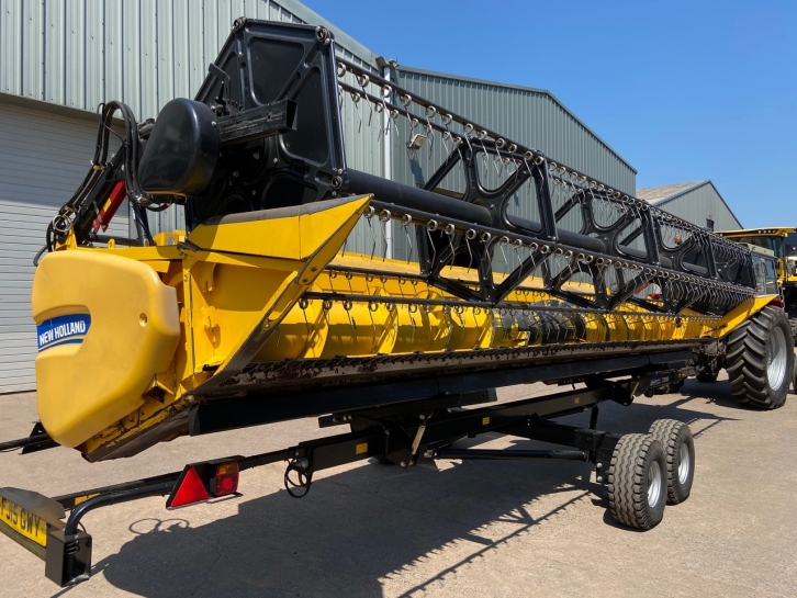 New Holland CR8.80 Twin Rotor narrow body combine