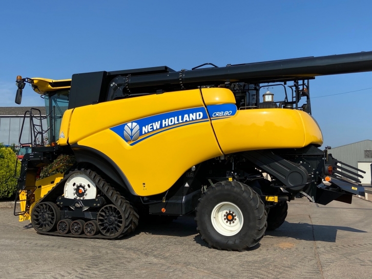 New Holland CR8.80 Twin Rotor narrow body combine