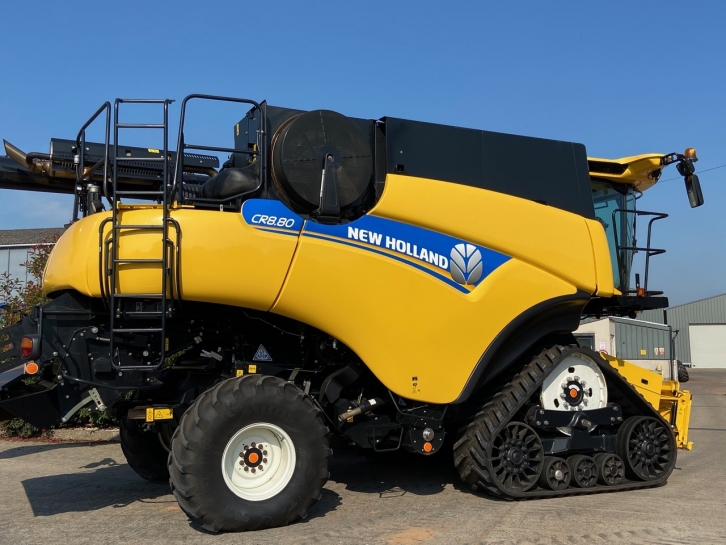 New Holland CR8.80 Twin Rotor narrow body combine