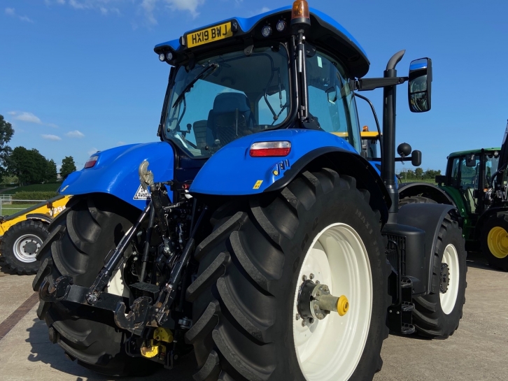 New Holland T7.245