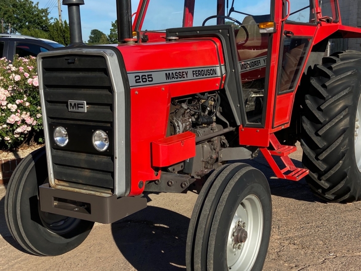 Massey Ferguson 265