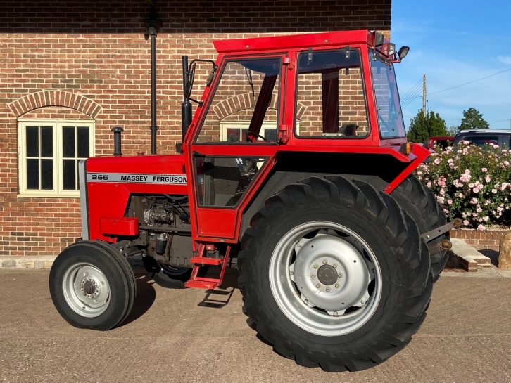 Massey Ferguson 265