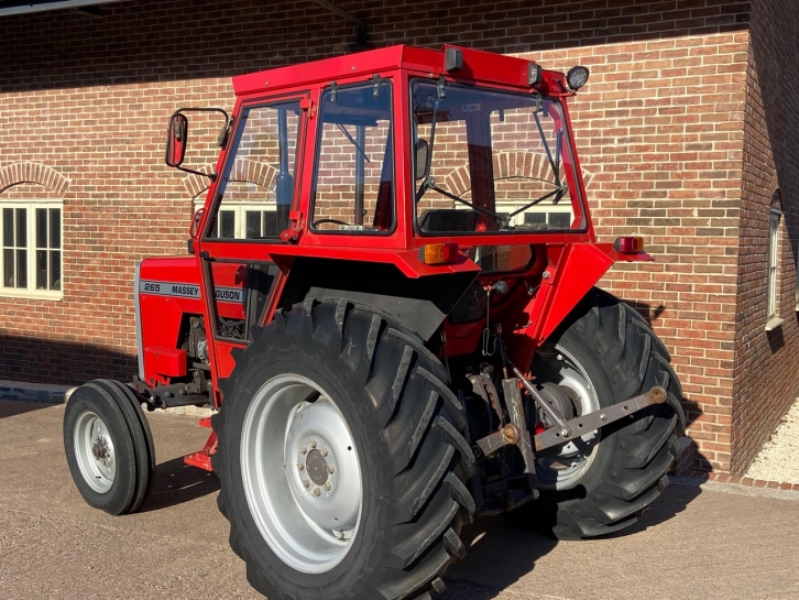Massey Ferguson 265