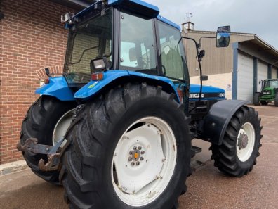 New Holland 8340 SLE
