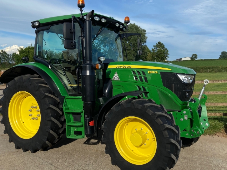 John Deere 6130R