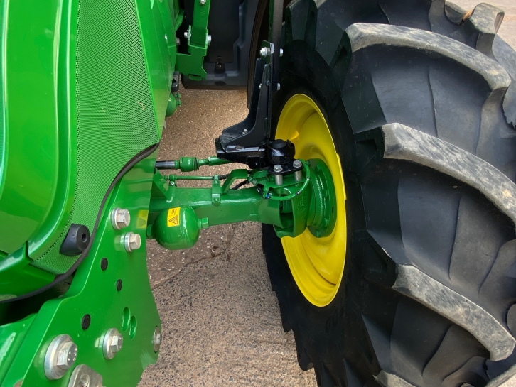 John Deere 6130R