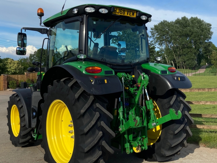 John Deere 6130R
