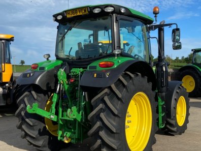 John Deere 6130R