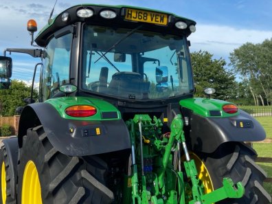John Deere 6130R