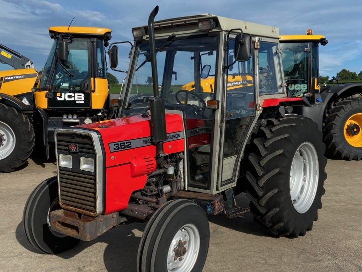 Massey Ferguson 352