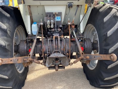 Massey Ferguson 352