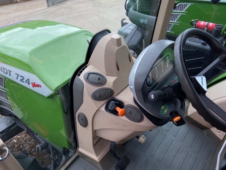 Fendt 724 Profi-Plus