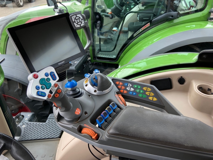 Fendt 724 Profi-Plus