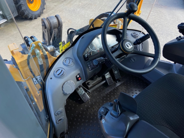 Volvo L70H loading shovel