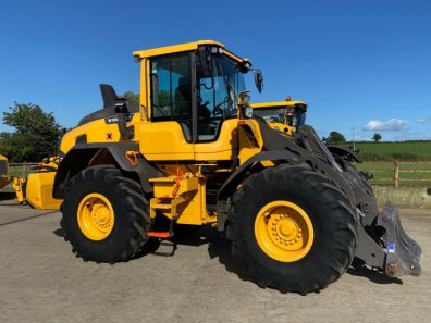 Volvo L70H loading shovel