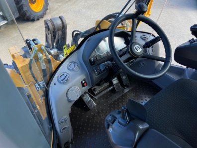 Volvo L70H loading shovel
