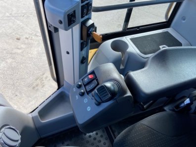 Volvo L70H loading shovel