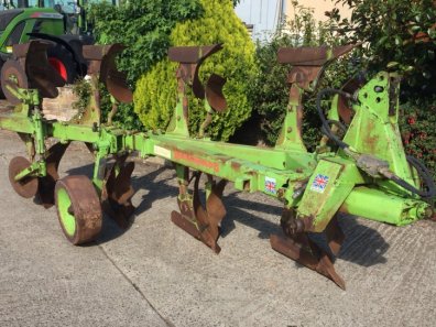 Dowdeswell DP8 A 4 furrow reversible plough