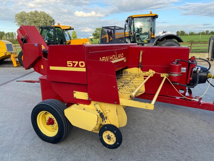 New Holland 570 baler