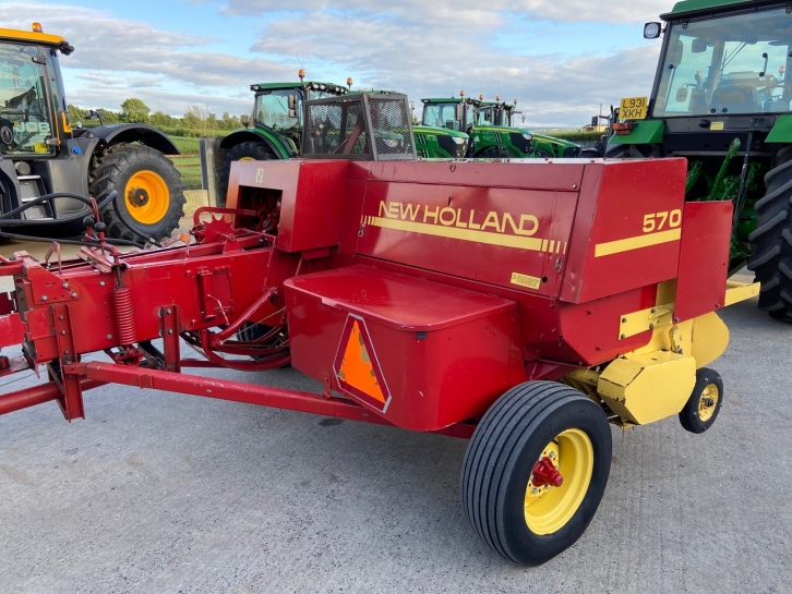 New Holland 570 baler