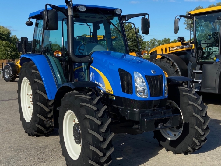 New Holland T5050