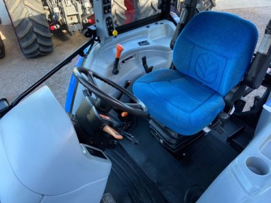 New Holland T5050