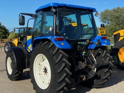 New Holland T5050