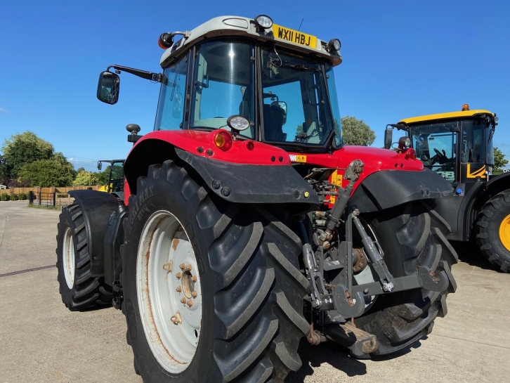 Massey Ferguson 7495