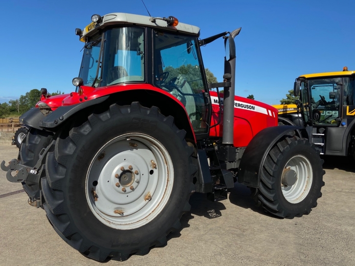 Massey Ferguson 7495