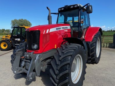 Massey Ferguson 7495