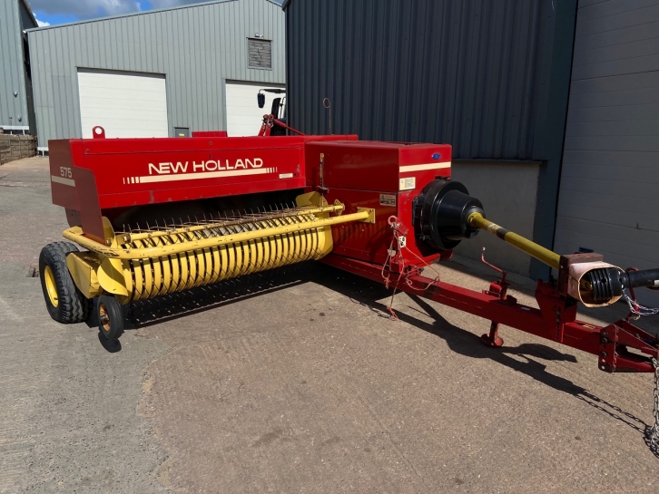 New Holland 575 baler