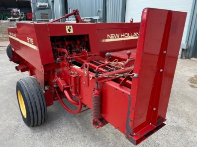 New Holland 575 baler