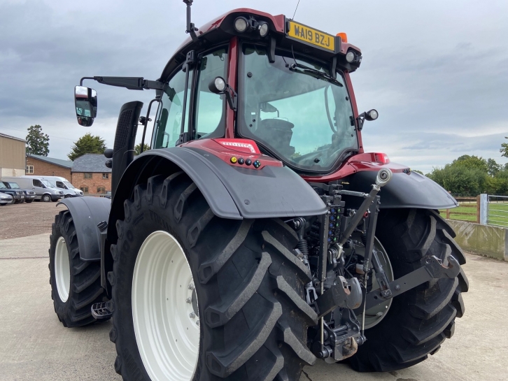 Valtra N174 Versu
